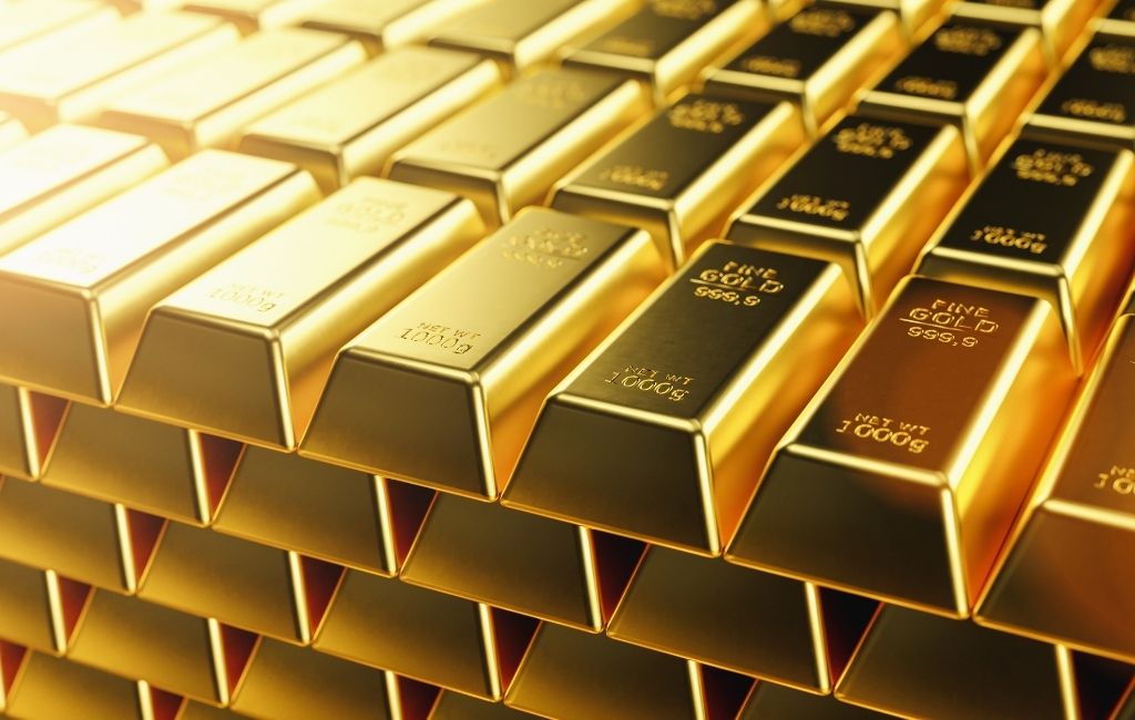 Tips for selecting the right gold products during an IRA transfer.